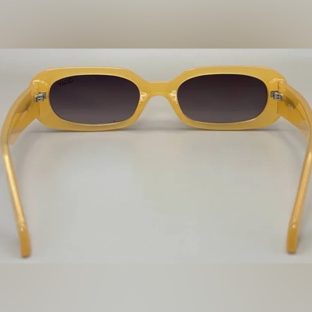 QUAY PARIS SO SERIOUS YELLOW SMOKE SUNGLASSES 😎 - Picture 4 of 10